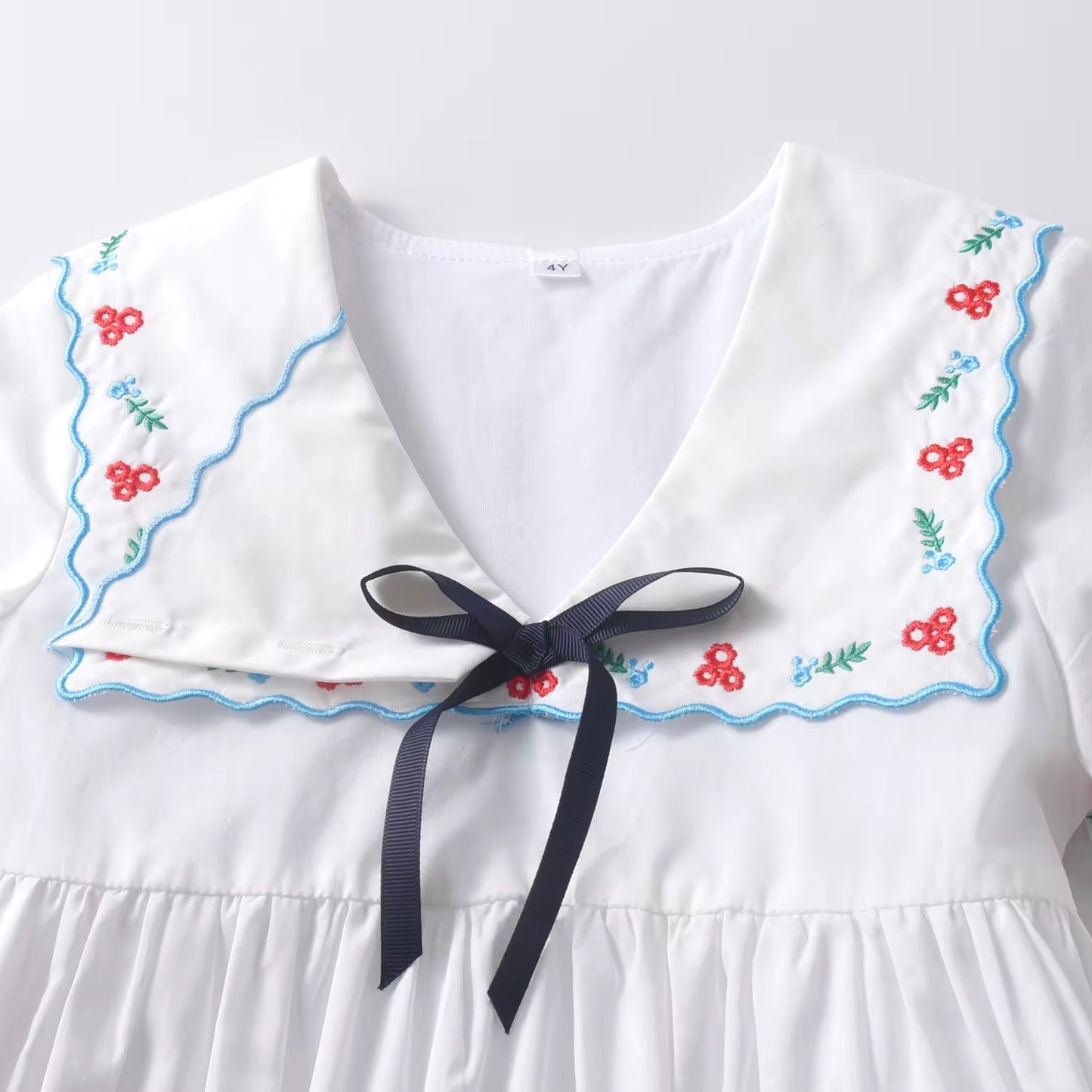 🩵 Floral Embroidery Dress